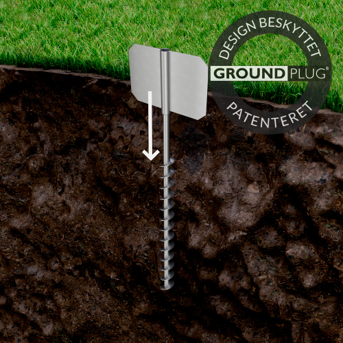 En GroundPlug® Stabilisator sættes ned over skruefundamentet, så den er nede under jordoverfladen når den er færdig monteret.