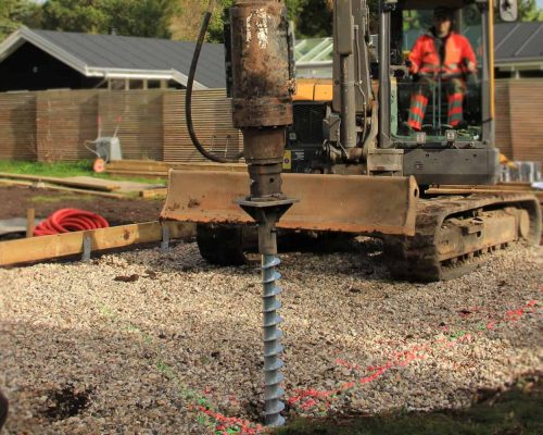 Installation af et GroundPlug® PilexPro<sup>TM</sup> Skruefundament.